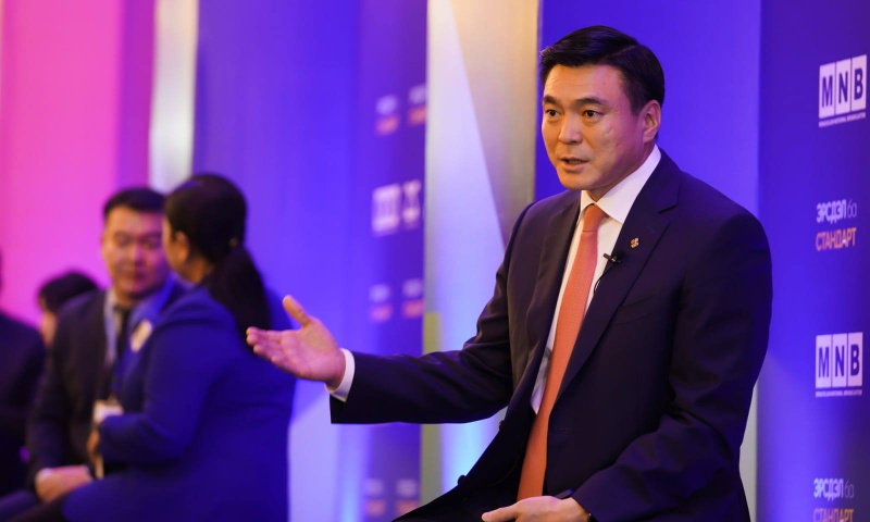 Монгол Улсын Их Хурлын гишүүн С.Амарсайхан танд ажлын амжилт хүсэж, талархал дэвшүүлье. Засгийн газрын гишүүн, Шадар сайдаар ажиллах хугацаандаа улс орны хөгжлийн гол шалгуур, хүн амын амьдралын баталгаа, үндэс суурь болсон стандарт, хэмжил зүйн салбарт ихээхэн анхаарал хандуулж, хөгжил дэвшил авчирсанд талархал илэрхийлье.   