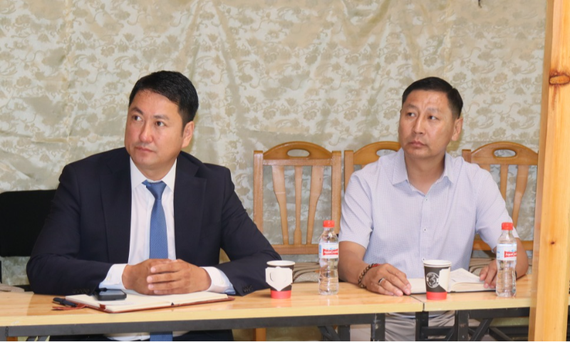 Өнөөдөр БНСУ-ын Сорилт туршилт, судалгааны хүрээлэнгийн (KTR) Материал ба материалын бүтцийн судалгааны хүрээлэнгийн захирал Ли Чүн Хёп-г Стандарт, хэмжил зүйн газрын дарга С.Батбаатар хүлээн авч уулзлаа. 