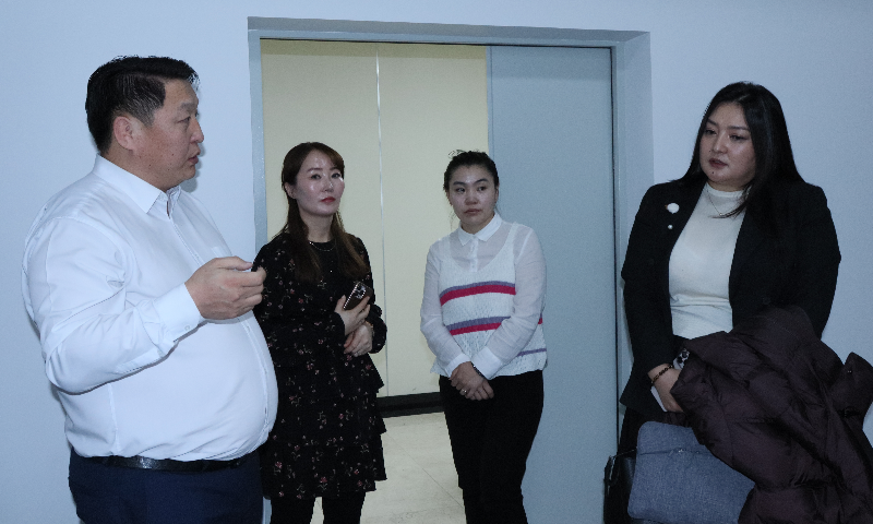 Шадар сайд Х.Ганхуягийн өгсөн үүрэг чиглэлийн дагуу зөвлөх Ж.Чойханд, ажлын албаны шинжээч У.Халиунаа нар Стандарт, хэмжил зүйн газрын удирдлагуудтай уулзаж, салбарын бодлого, үйл ажиллагаатай танилцлаа.  