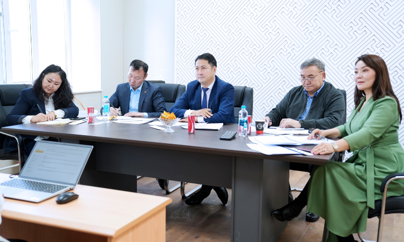  Төрийн албаны тухай хуулийн 33 дугаар зүйл, Төрийн албаны зөвлөлийн 2019 оны 14 дүгээр тогтоолоор батлагдсан “Төрийн албаны тусгай шалгалт өгөх болзол, журам”-ын дагуу Стандарт, хэмжил зүйн газрын удирдах албан тушаалын  сул орон тоог нөхөх сонгон шалгаруулалтын зохион байгууллаа. 