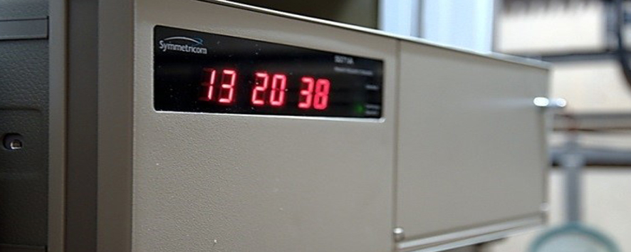 Олон улсын зохицуулсан цаг (UTC) тооцоолоход Цаг давтамжийн лабораторийн оролцоо